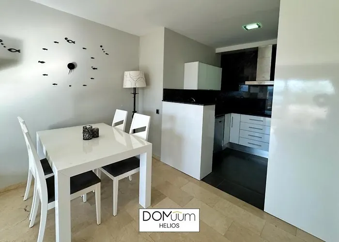 Domuum Holidays - Helios 公寓 萨洛